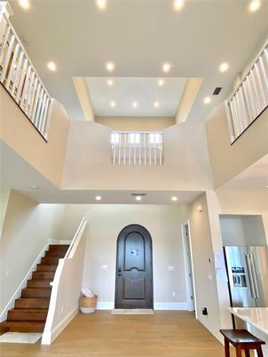 Interior, Recessed Lighting, Wood Texture Flooring