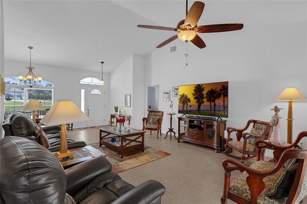 Chandelier, Interior, Living room, Pendant Lights