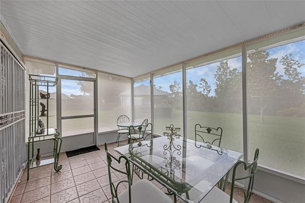 Dining room, Interior, Sun Room, Water
