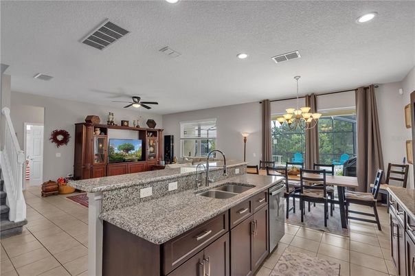 Chandelier, Dining room, Interior, Kitchen, Recessed Lighting