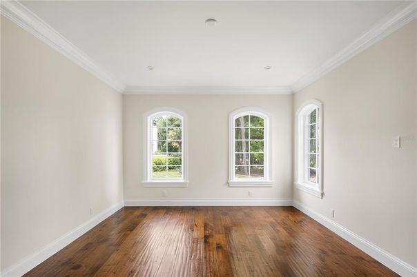 Empty room, Interior, Recessed Lighting, Wood Texture Flooring