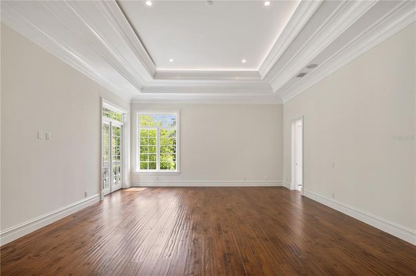 Empty room, Interior, Recessed Lighting, Wood Texture Flooring