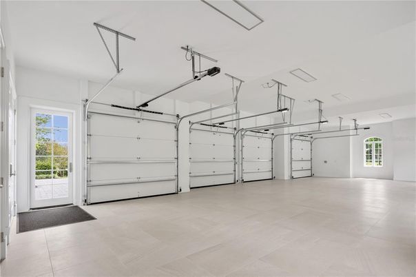 Garage, Interior