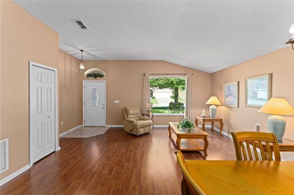 Interior, Pendant Lights, Wood Texture Flooring
