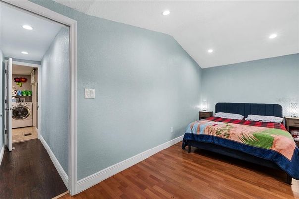 Bedroom, Interior, Recessed Lighting, Washer, Wood Texture Flooring