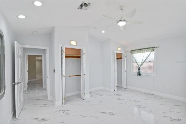 Empty room, Interior, Marble, Recessed Lighting