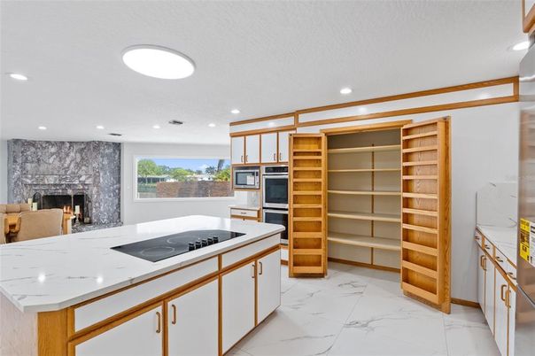 Fireplace, Interior, Kitchen, Marble, Recessed Lighting