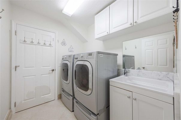 Interior, Washer