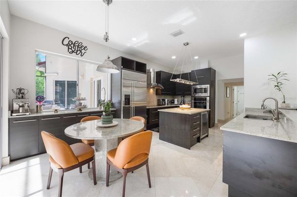 Dining room, Interior, Kitchen, Pendant Lights, Recessed Lighting, Stainless Steel Appliances
