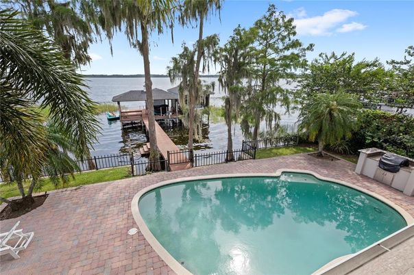 Exterior, Pool, Water