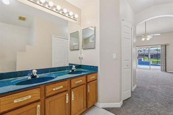 Bathroom, Dual Sink Vanities, Interior