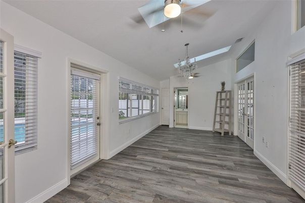 Chandelier, Empty room, Interior, Wood Texture Flooring