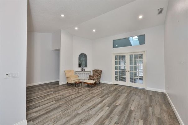 Interior, Recessed Lighting, Wood Texture Flooring