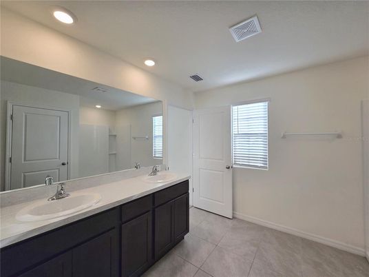 Bathroom, Dual Sink Vanities, Interior, Recessed Lighting