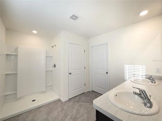 Bathroom, Dual Sink Vanities, Interior, Recessed Lighting
