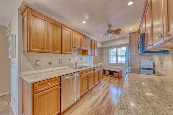 Interior, Kitchen, Recessed Lighting, Wood Texture Flooring