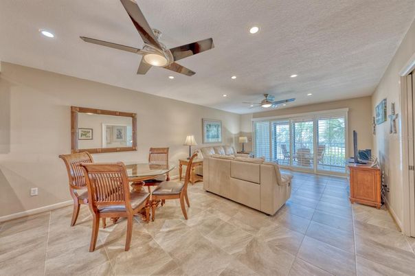 Dining room, Interior, Living room, Recessed Lighting