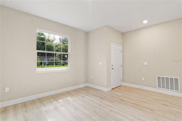 Empty room, Interior, Recessed Lighting, Wood Texture Flooring
