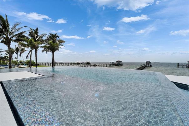 Exterior, Pool, Water