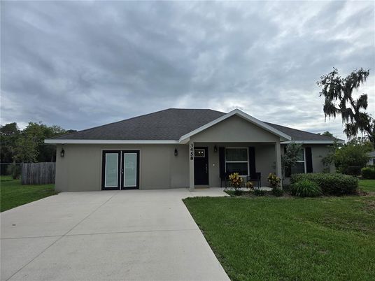 Backyard, Exterior, Facade, Ranch