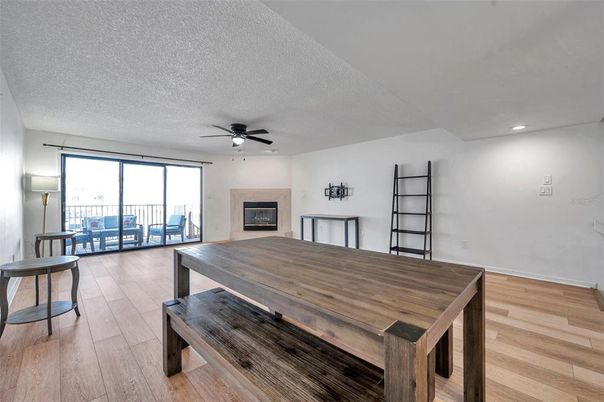 Dining room, Fireplace, Interior, Recessed Lighting, Wood Texture Flooring