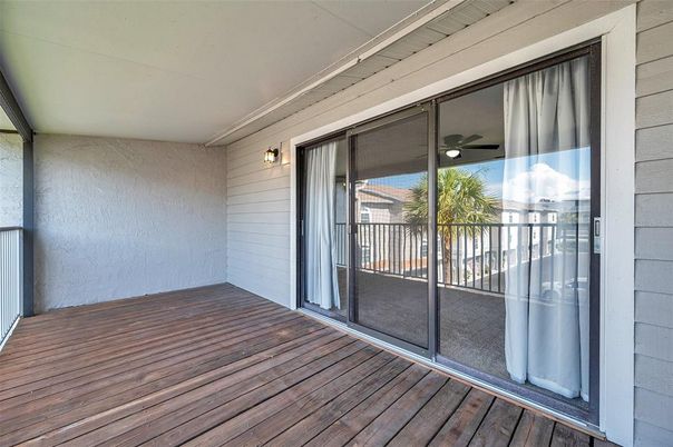 Exterior, Wood Texture Flooring