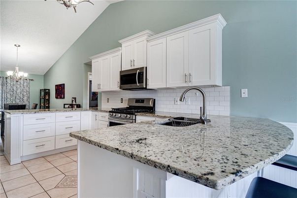 Interior, Kitchen, Pendant Lights, Stainless Steel Appliances