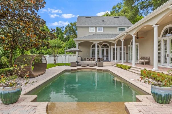 Exterior, Pool