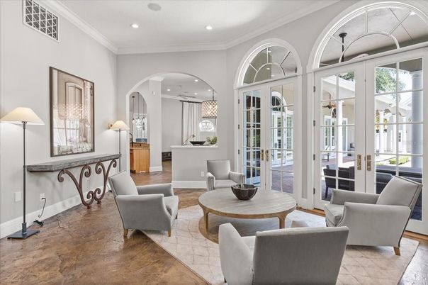 Interior, Living room, Pendant Lights, Recessed Lighting, Wood Texture Flooring