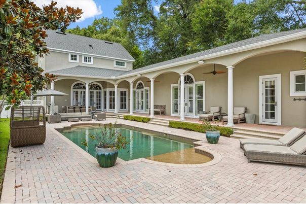 Exterior, Pool