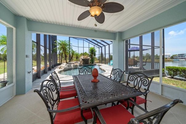 Dining room, Interior, Pool, Sun Room, Water
