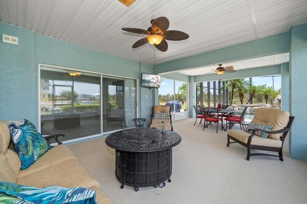 Dining room, Interior, Sun Room