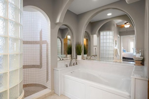 Bathroom, Interior, Recessed Lighting