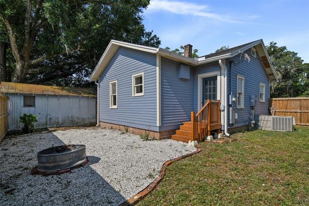 Backyard, Exterior