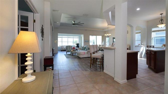 Chandelier, Dining room, Interior, Living room, Pendant Lights, Recessed Lighting, Water