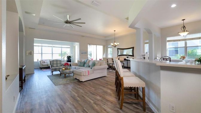 Chandelier, Dining room, Interior, Living room, Pendant Lights, Recessed Lighting, Wood Texture Flooring