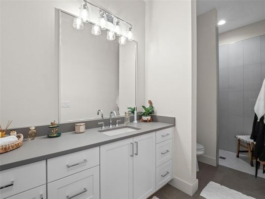 Bathroom, Dual Sink Vanities, Interior, Recessed Lighting