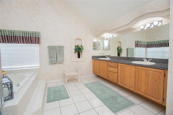 Bathroom, Dual Sink Vanities, Interior