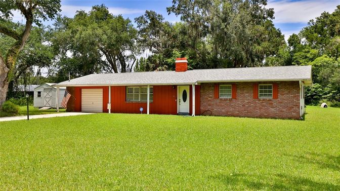 Attached, Backyard, Exterior, Facade, Brick Facade, Ranch