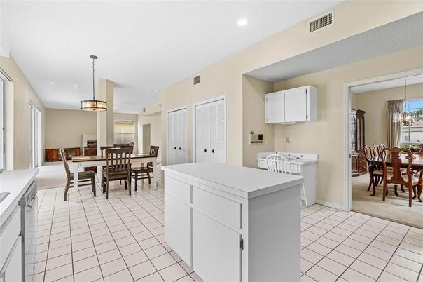 Chandelier, Dining room, Interior, Pendant Lights, Recessed Lighting