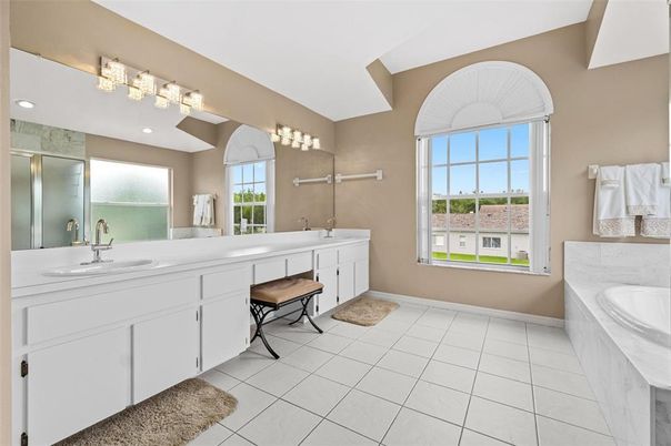 Bathroom, Dual Sink Vanities, Interior, Recessed Lighting