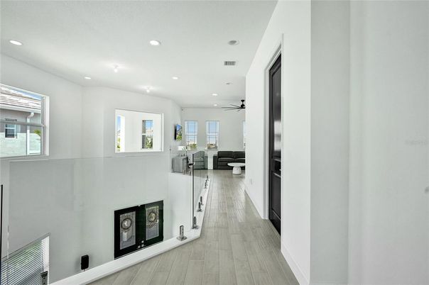 Interior, Recessed Lighting, Wood Texture Flooring