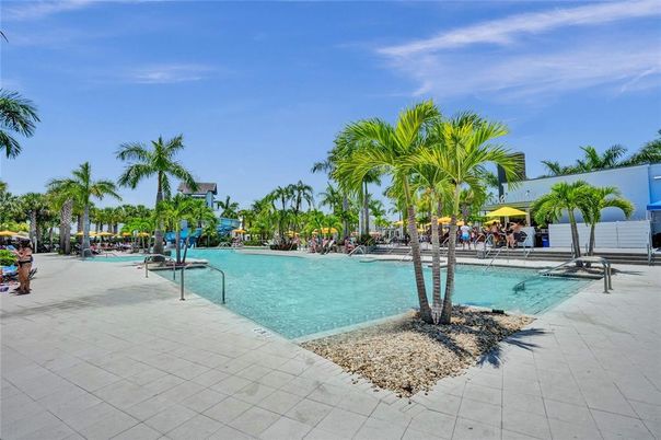 Exterior, Playground, Pool