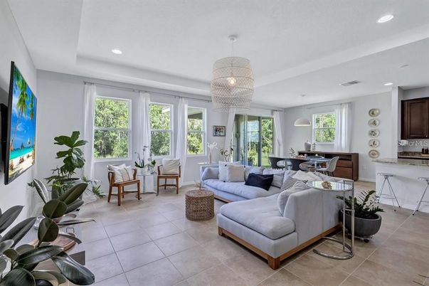 Chandelier, Dining room, Interior, Living room, Recessed Lighting