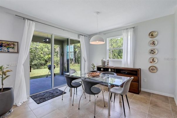 Dining room, Interior, Pendant Lights