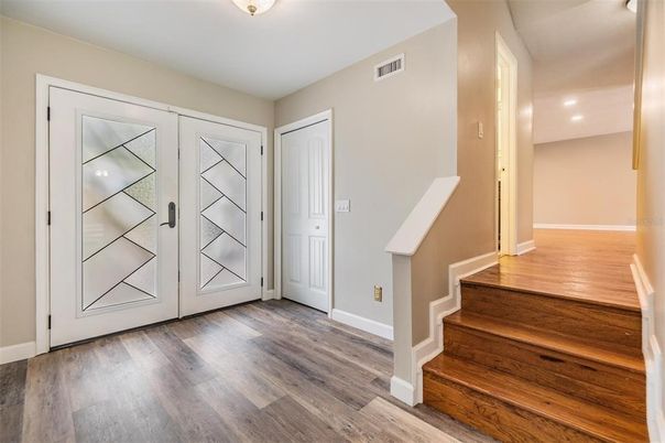 Interior, Recessed Lighting, Wood Texture Flooring