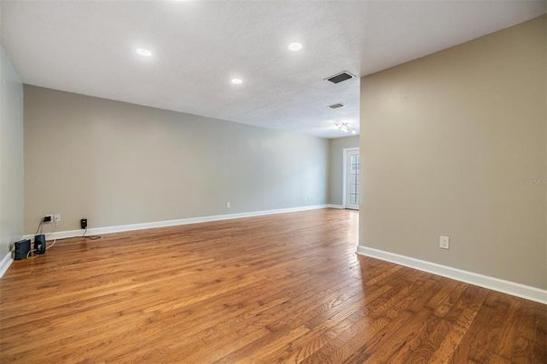 Empty room, Interior, Recessed Lighting, Wood Texture Flooring