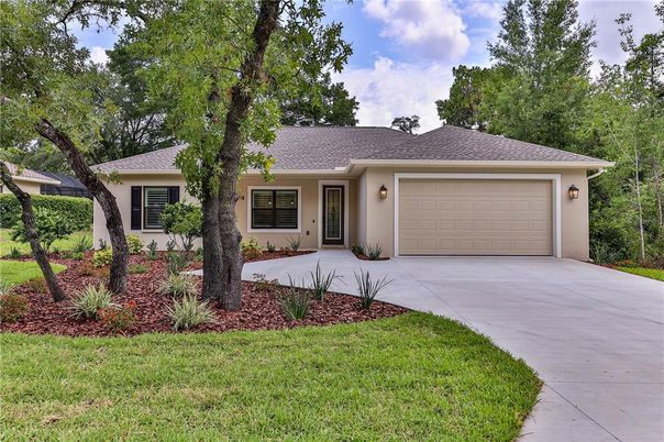 Attached, Exterior, Facade, Ranch