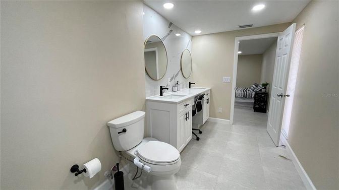 Bathroom, Dual Sink Vanities, Interior, Recessed Lighting