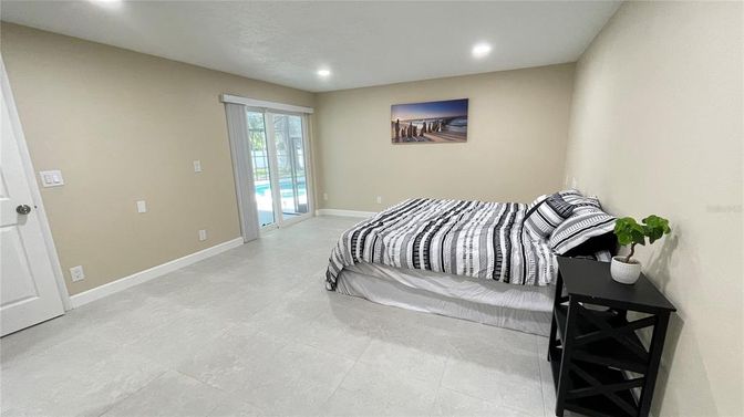Bedroom, Interior, Recessed Lighting